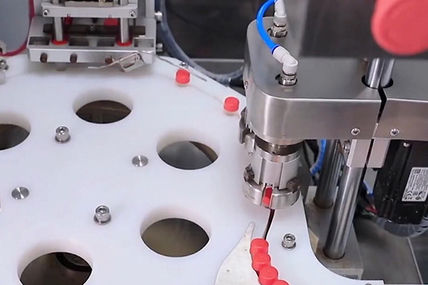 一次性采样管自动组装机提升效率、降低本钱、包管质量