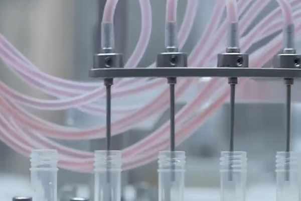 一次性采样管自动组装机提升效率、降低本钱、包管质量